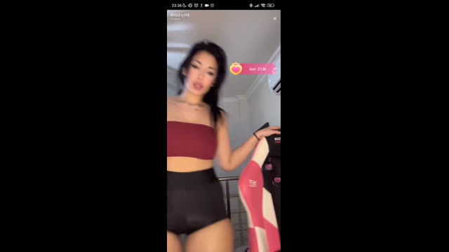 Nehirpp: Kırmızı Tube İle Twerk İfşa Videosu | HD İzle